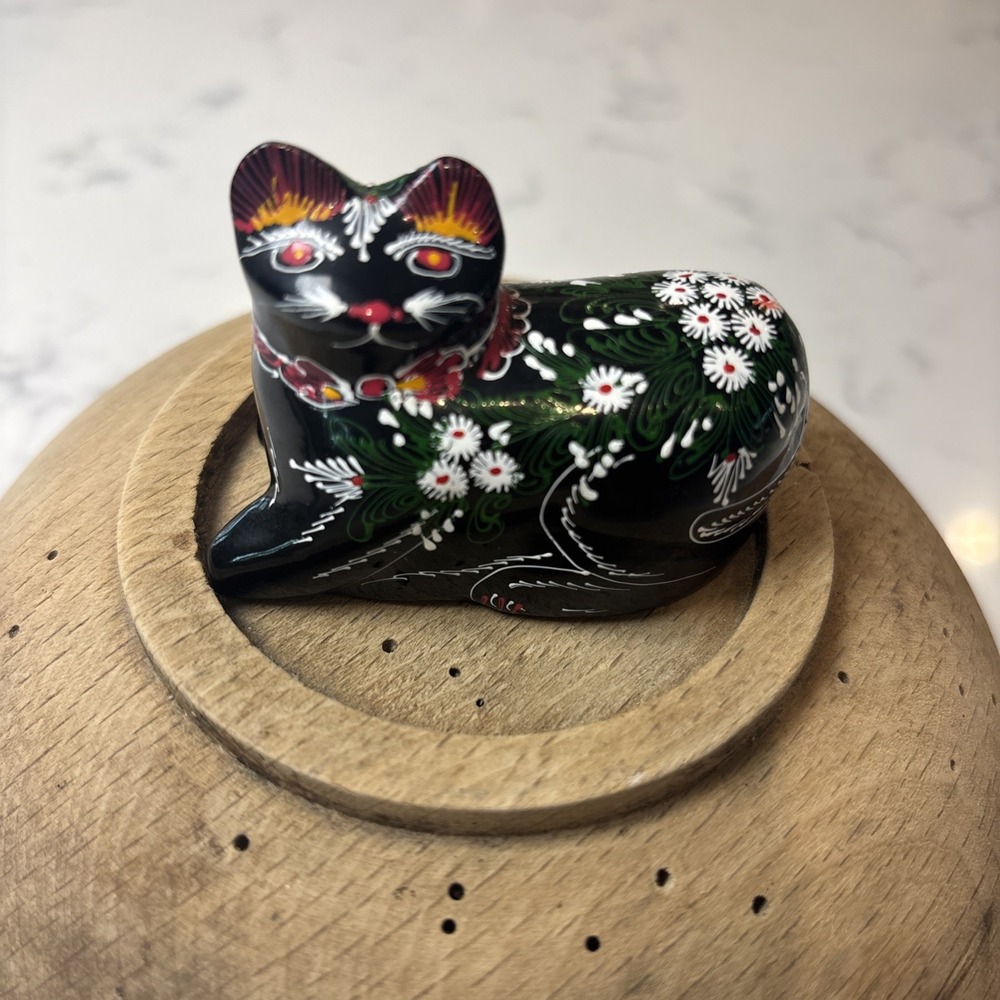 VTG Black Cat Figurine Wood Lacquer Hand-painted Floral Folk Art 2.25" Thailand